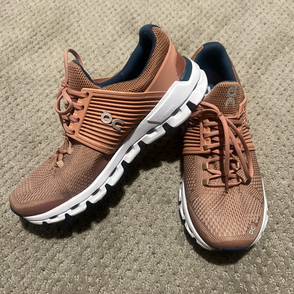 ❌SOLD On Running Women’s Coral and White Cloudswift Shoes